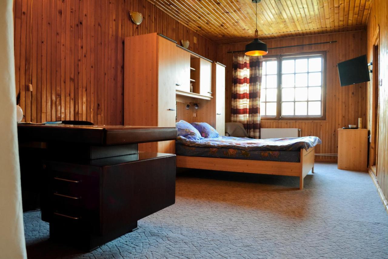 Grandpa'S Hidden Crib, 6 Bedroom, Pet Friendly Sinaia Eksteriør bilde