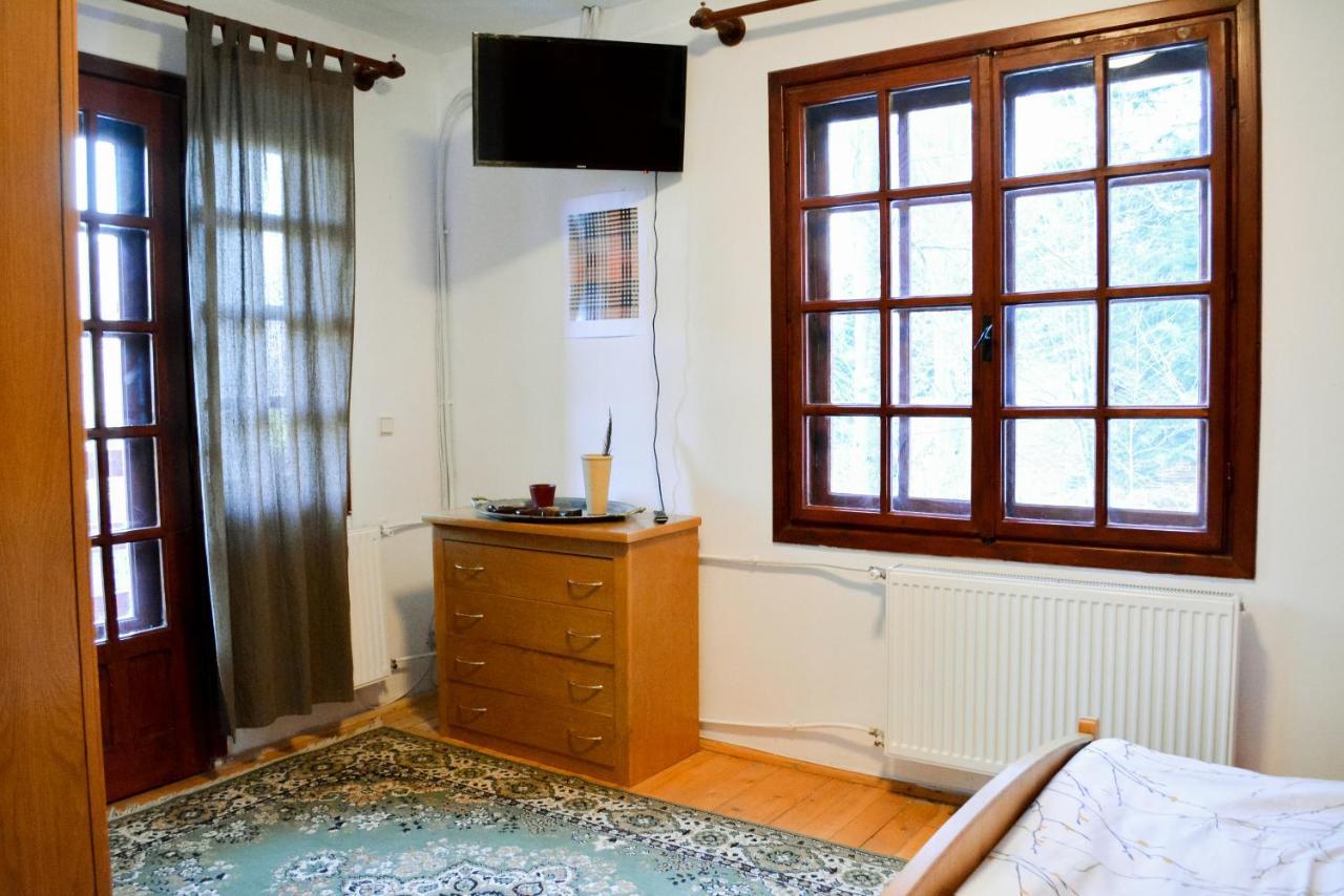 Grandpa'S Hidden Crib, 6 Bedroom, Pet Friendly Sinaia Eksteriør bilde